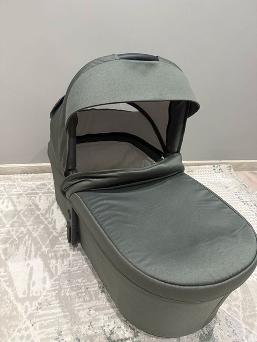 Детская коляска с двумя блоками