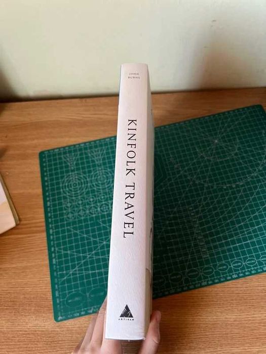 Kinfolk Travel - Carte premium slow travel, ca nouă!