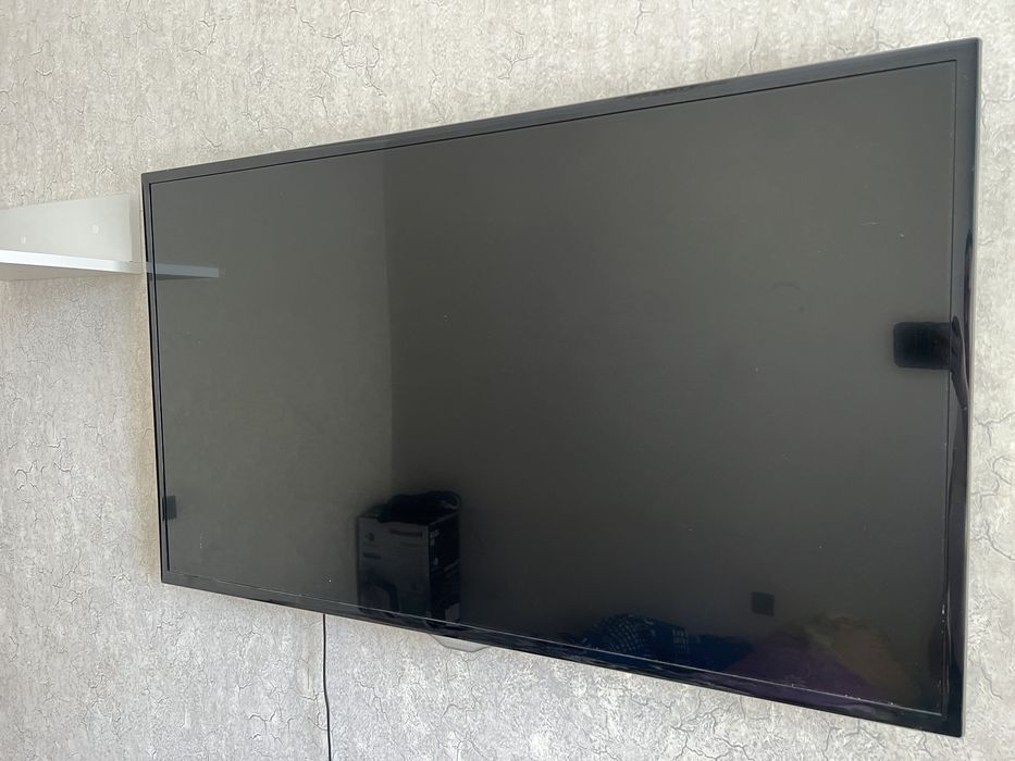 Продам PS4 + ТВ + Iphone 12 128GB
