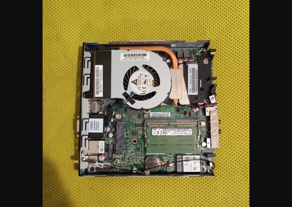 mini PC Lenovo M700 Intel Core i5-6500T/8GB RAM/SSD 120GB/Wi-Fi