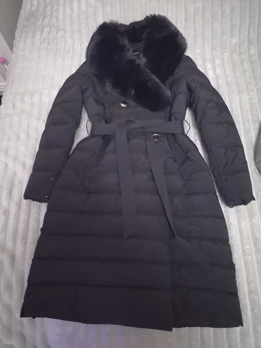 Geacă elegantă cu guler de blană detașabil