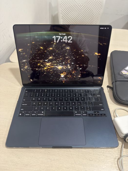 Macbook M2 (2022)