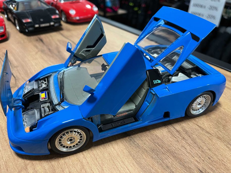 BBUARGO  колекционерски модел  макет BUGGATI EB 110 1:18 мащаб