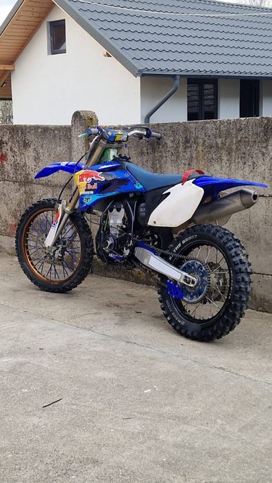 Vand yamaha yzf250 ,pret in euro