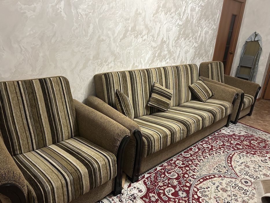 Продаю диван + 2 кресла