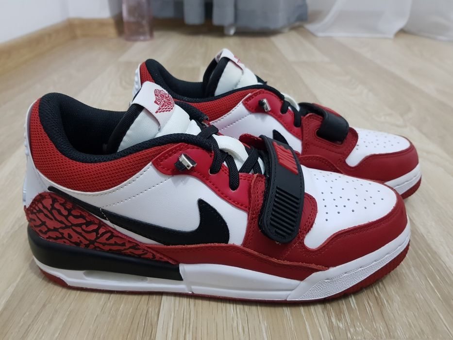 Adidași Jordan Legacy mărimea 38 Nike