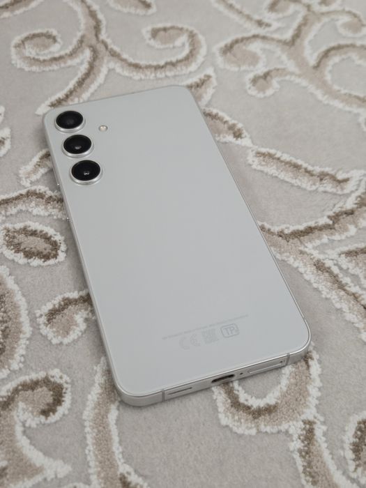 Samsung S24+ plus 256 gb white