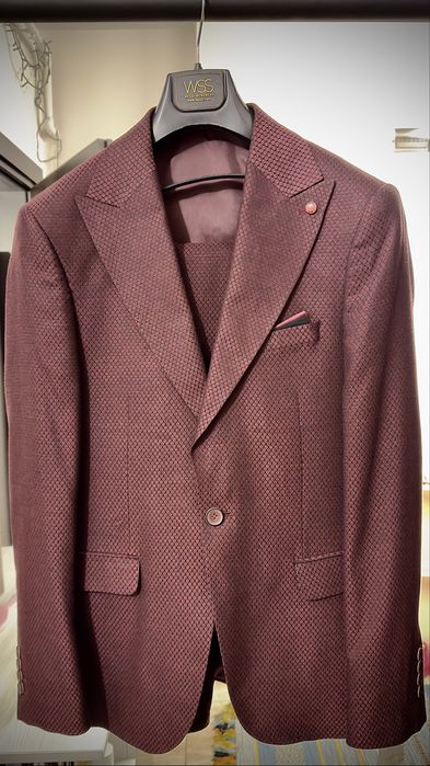 Costume de Barbat 48 marime 250 lei per Costum