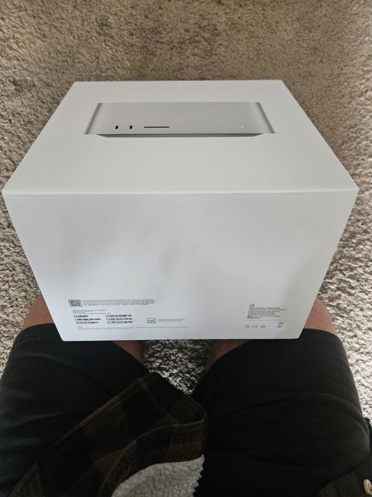 Mac Studio M5 Max / 48 RAM / 1TB / Гаранционен