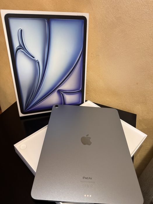 iPad Air13 M2 128GB + + ESR клавиатура