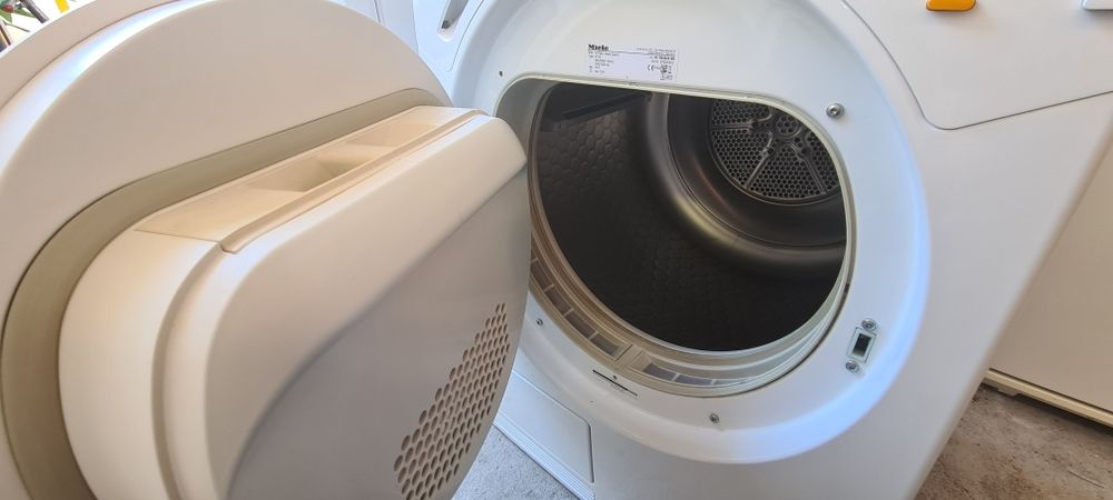 Сушилня Miele T7744C 6кг Пчелна пита