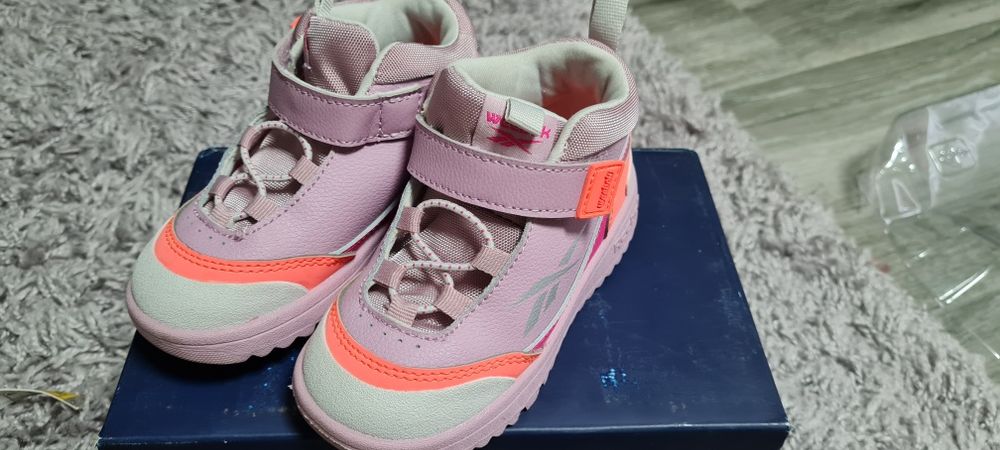 Adidasi ghete reebok 24