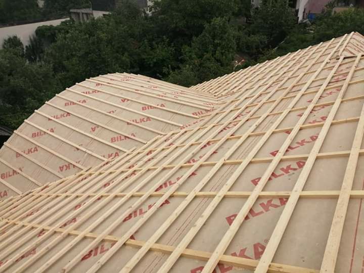 Acoperișuri executam montaj tigla metalică dulgherie terase