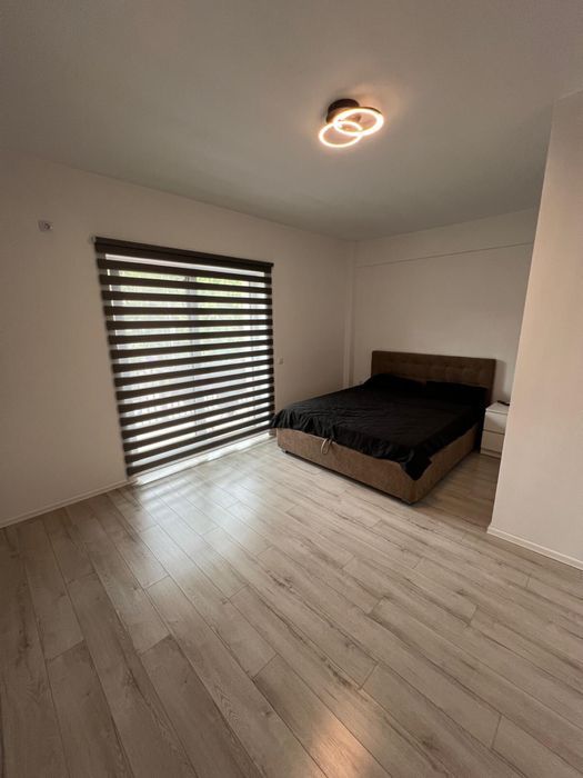 Ofer spre închiriere apartament cu 2 camere pe Bulevard