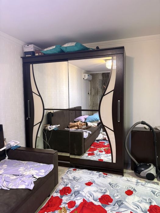 продам шкаф большой