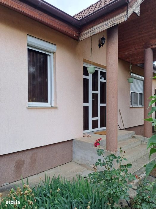 Casă parter Sântandrei 2 dormitoare, living, bucătărie separată, baie