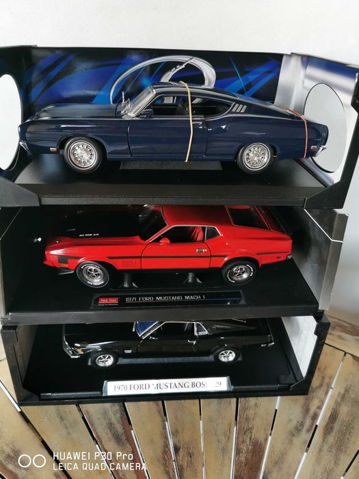 Авто модели 1:18