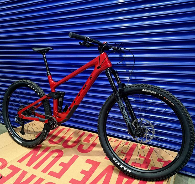 Vitus Escarpe 290 CRS Mountain Bike Carbon  XL size