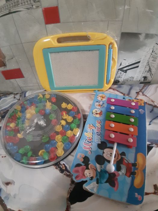 Продам игрушки разные