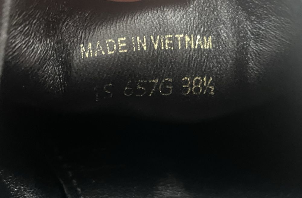 Дамски обувки Prada