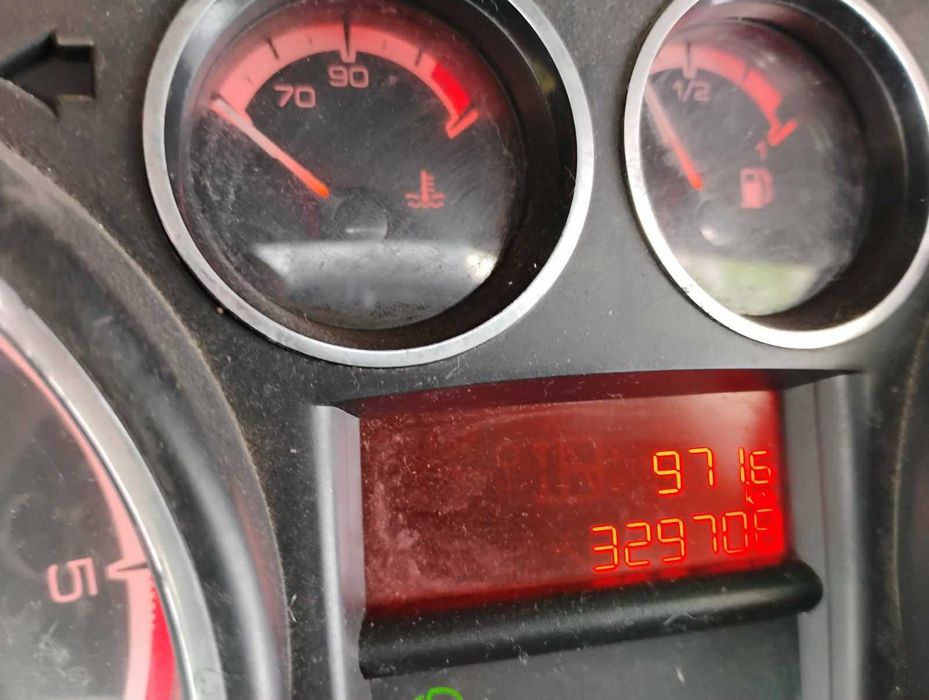 Пежо 308 десен волан 1.6hdi