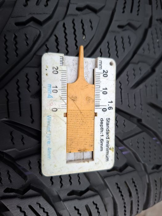 2бр. Джипови 235/65/17 Nokian WR SUV 4