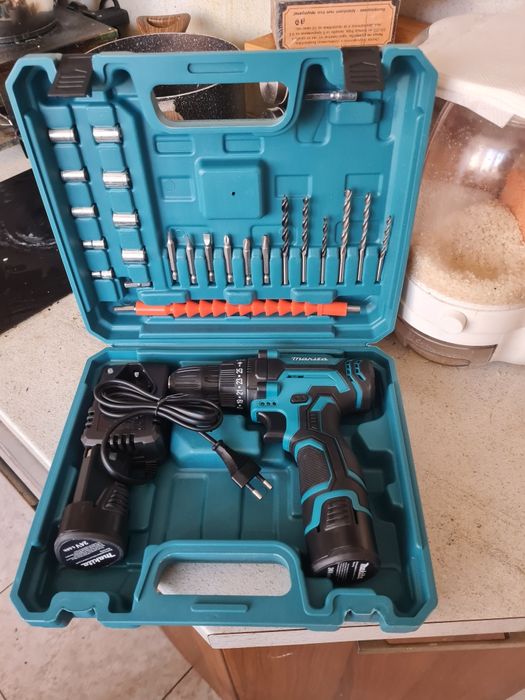 Акумулаторен ударен винтоверт 24 V 6.0Ah - 2 батерии + зарядно + куфар