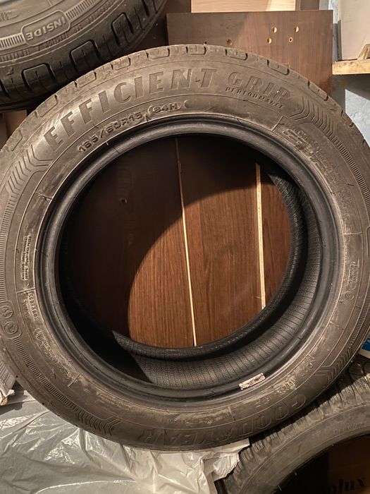 Продавам гуми за лек автомобил