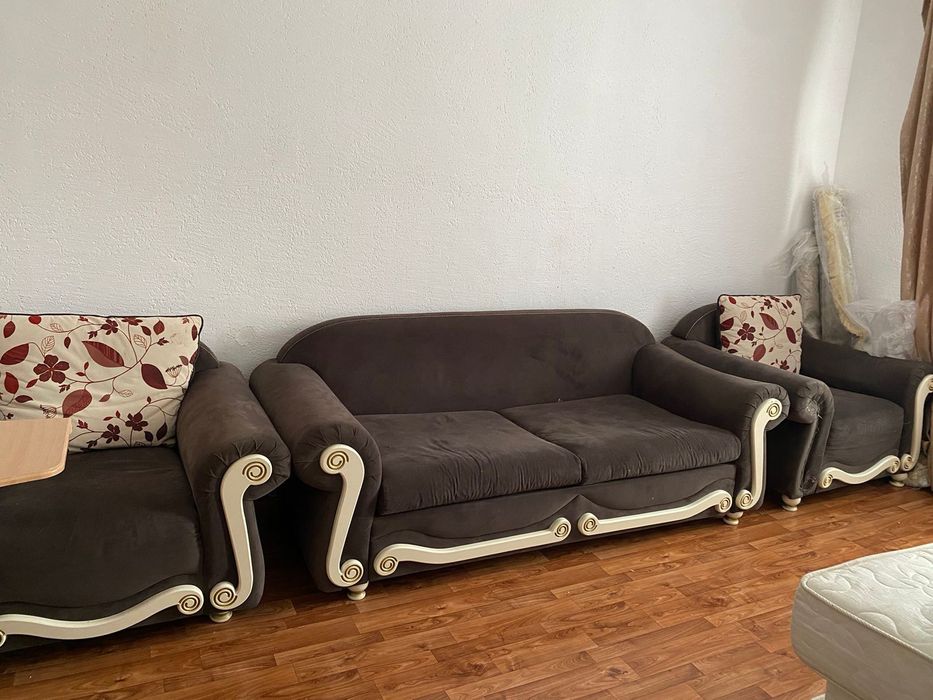 Диван и кресло бу
