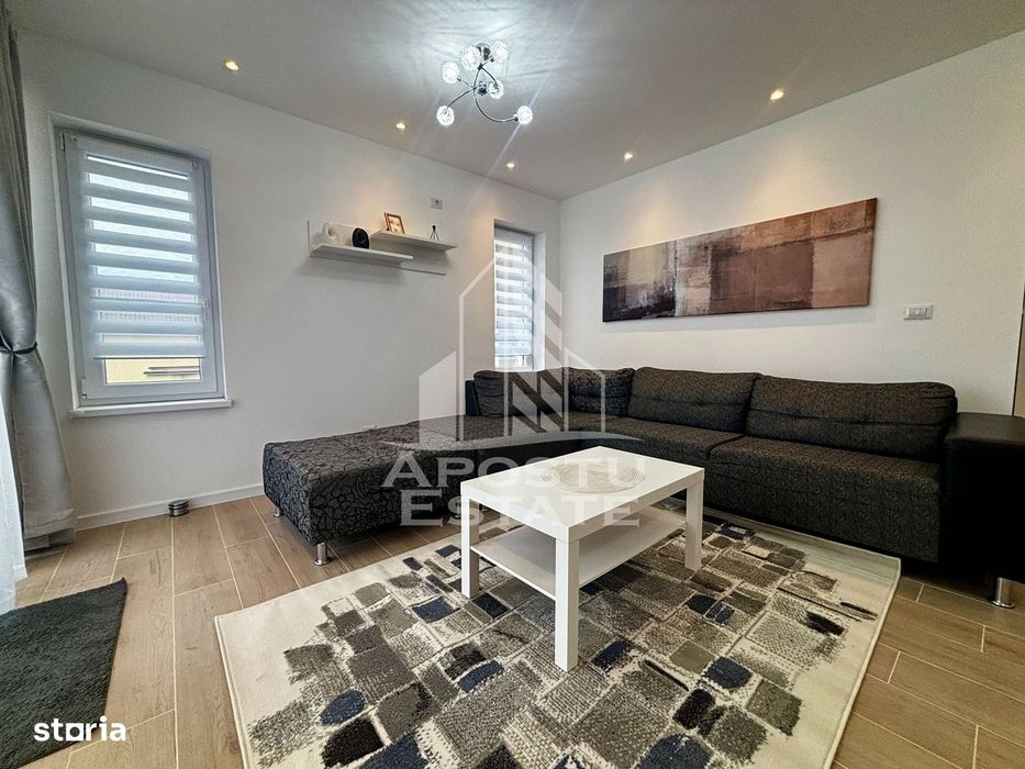 Apartament cu 3 camere,loc de parcare, prima inchiriere, Dumbravita