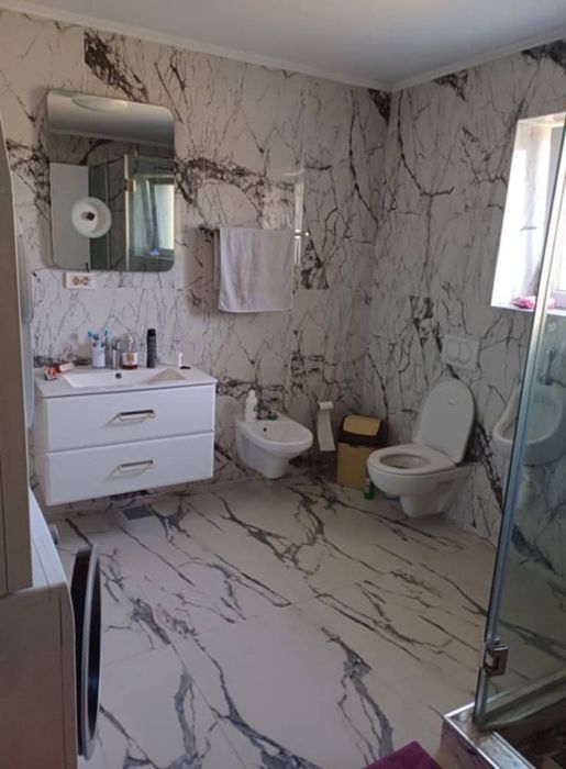 Inchiriez casa 4 camere