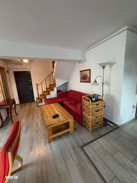 De închiriat – Apartament 3 camere
