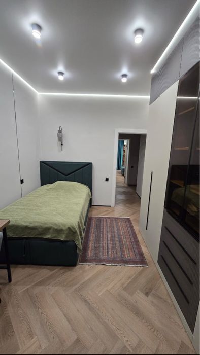 Продам 4-комн. квартиру