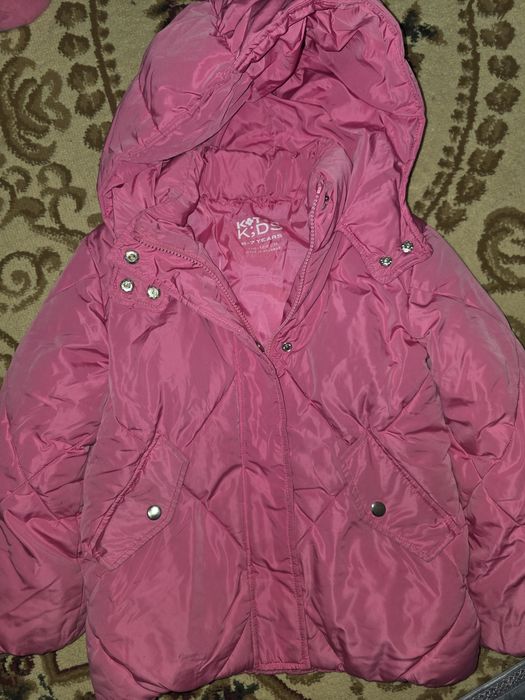 Продам куртку 6-7 лет