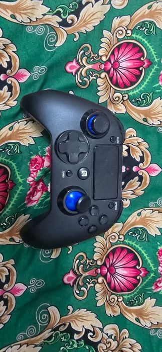 Продается джойстик xbox