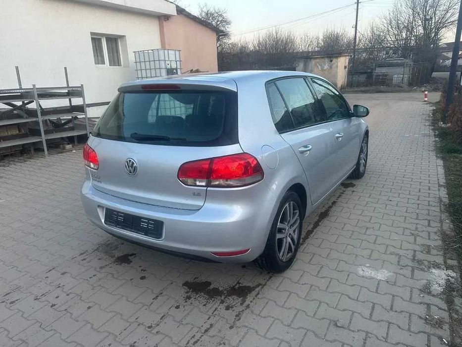 VOLKSWAGEN Golf 2010 — imagine 4