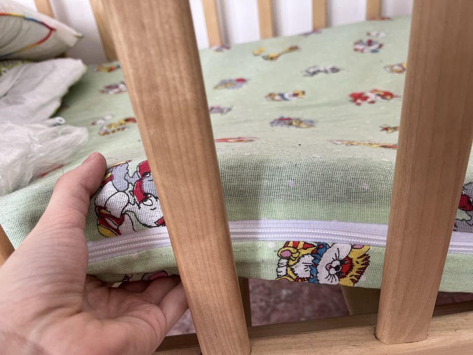 Детская кроватка из сосны