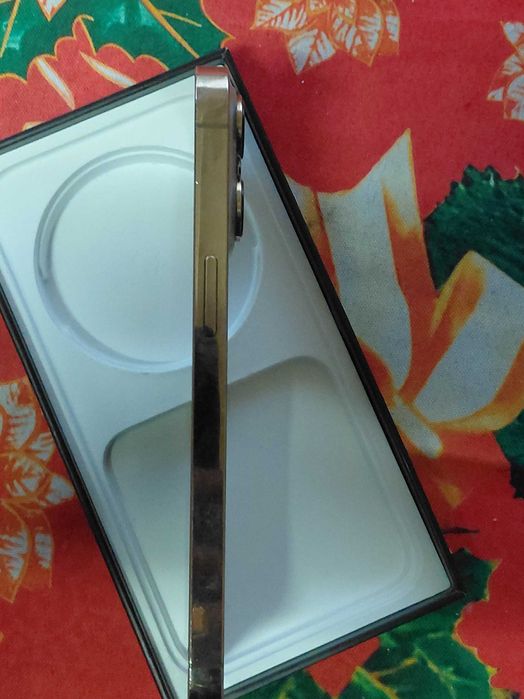 Продавам iphone 13 pro 256gb  има Айклоуд  телфона е в добро състояние без драскотини приемам бартер