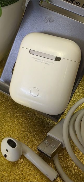 Caști Earpods 1 stare perfecta de functionare  originale la doar 200 Lei