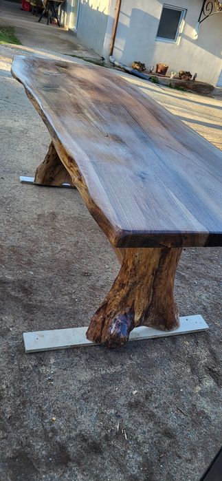 Masa  rustica de nuc