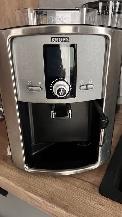 Aparat de kafea krups + cadou pastile de curatare
