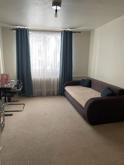 Se închiriază apartament 2 camere