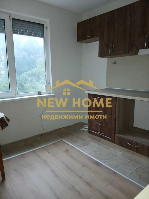 2-ен, тухлен апартамент до Езикова гимназия