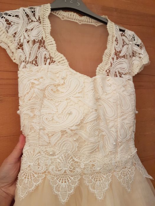 Rochita ocazie: cununie civila, domnisoara de onoare