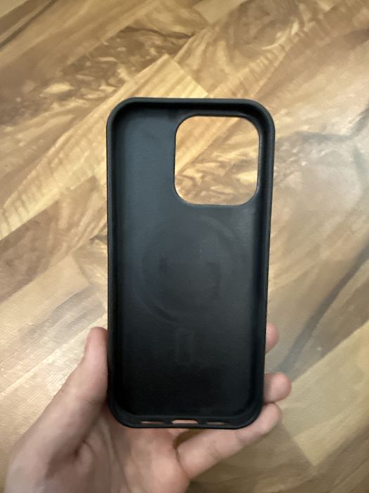 Чехол на Iphone 16 pro Человек-паук переливающийся с MagSafe