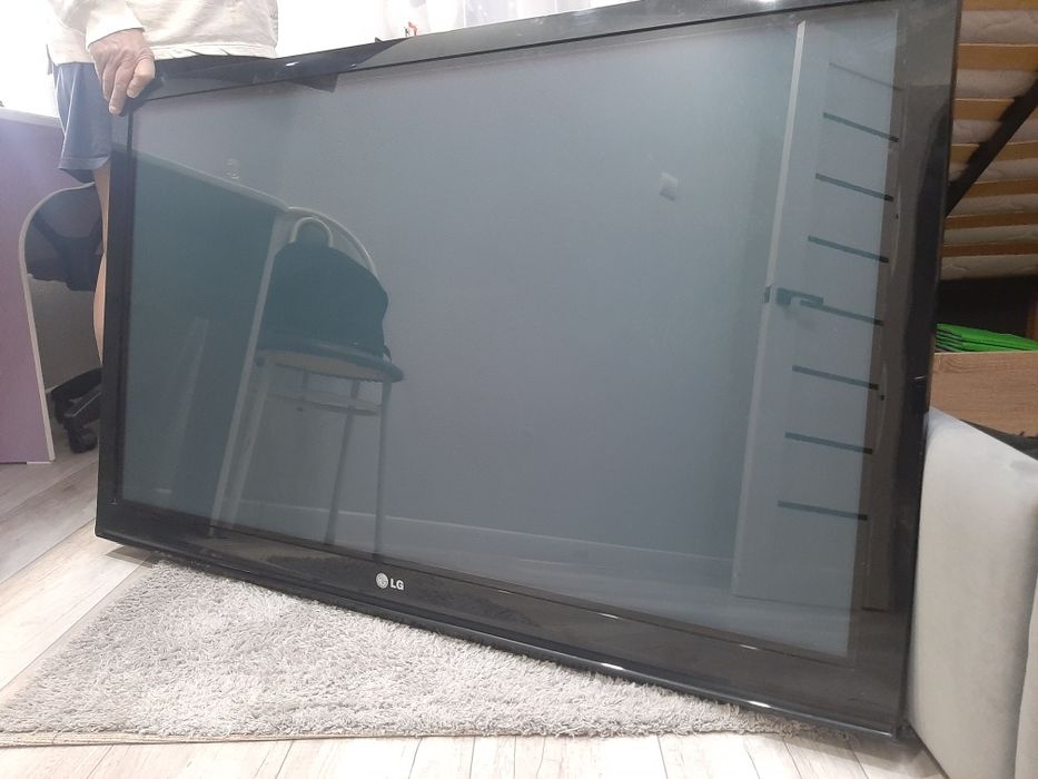 Продам телевизор