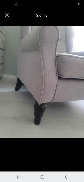 Fotoliu gri chesterfield