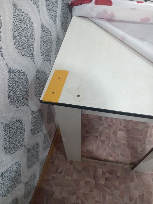 Продам стол  кухонный
