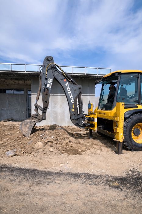 Аренда экскаватор-погрузчик