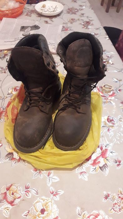 Продам спец обувь зимнии